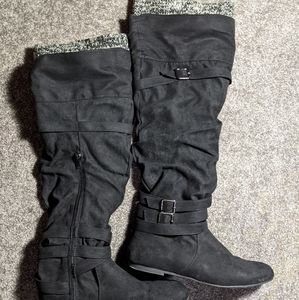 Black knee high boots az 10
